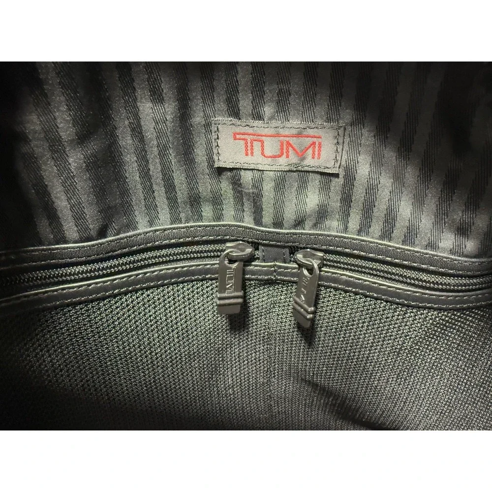 Tumi Boston Duffle Nylon Weekender Carry On Soft Duffle Bag‎ 43051D3 NO STRAP